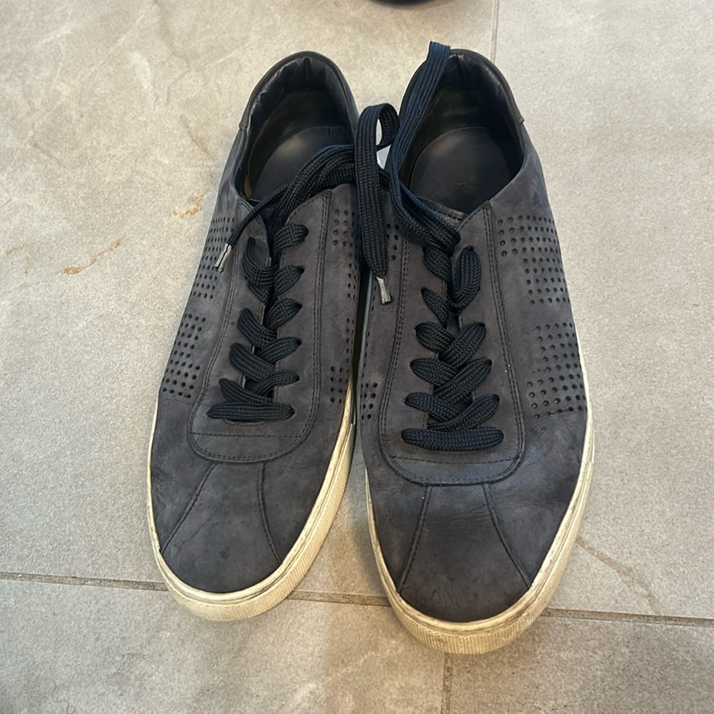 Tods navy tennis shoe